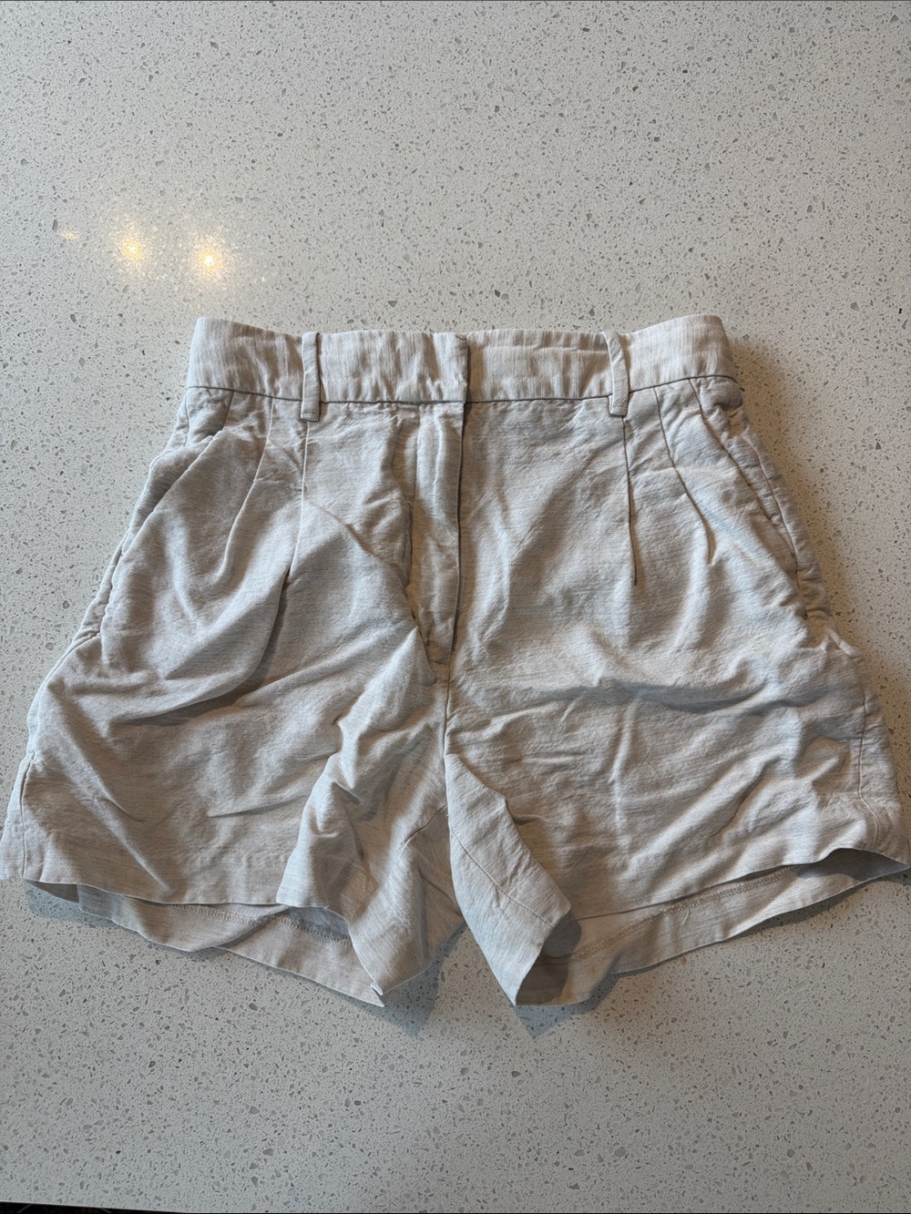 Wilfred Effortless High-Waist Linen Blend Shorts in Ecru
